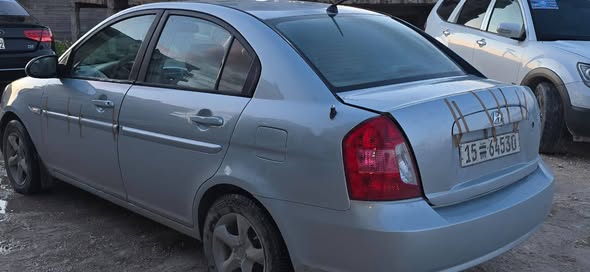 هيونداي فيرنا 2007 - صورة 5