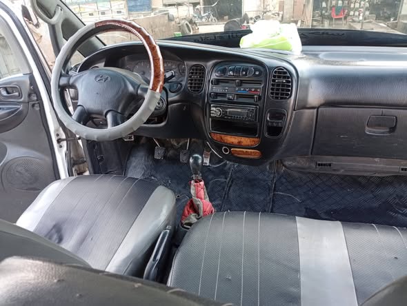 هيونداي ستاركس 2004 - صورة 2