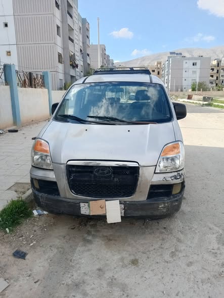 هيونداي ستاريكس 2004 - صورة 2