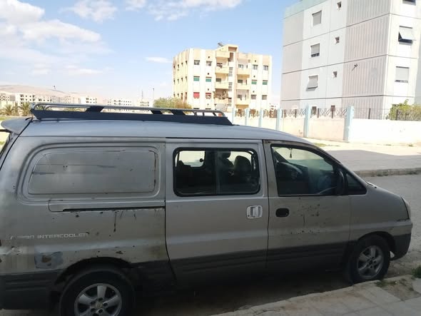 هيونداي ستاريكس 2004 - صورة 3