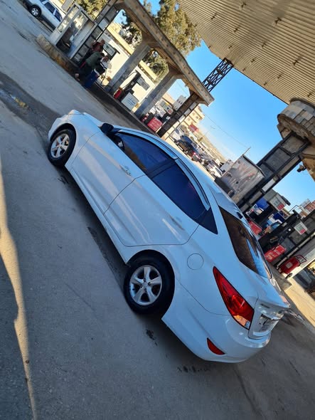 هيونداي اكسنت 2012 - صورة 3