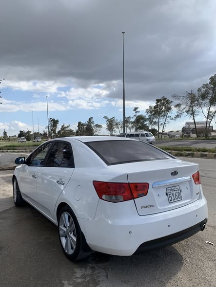 كيا فورتي 2011 - صورة 2