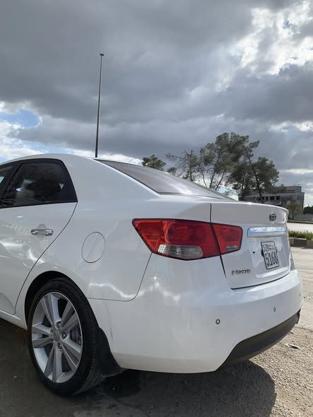 كيا فورتي 2011 - صورة 5