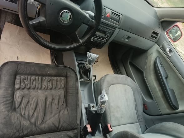 سكودا فابيا 2002 - صورة 5