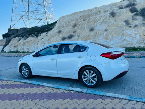 كيا كيا K3 2013 - صورة 3