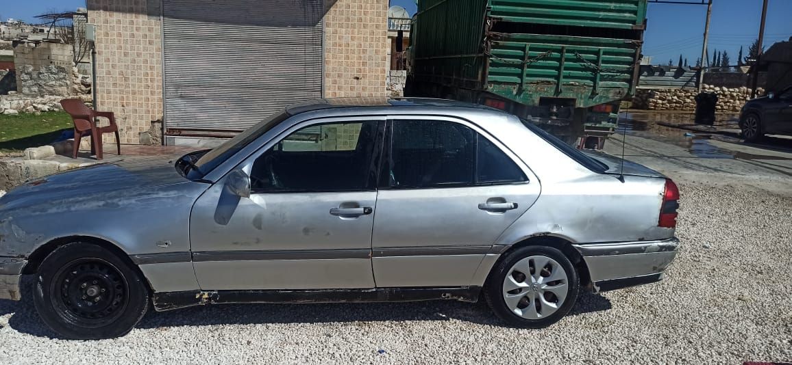 مرسيدس اي 220 2000