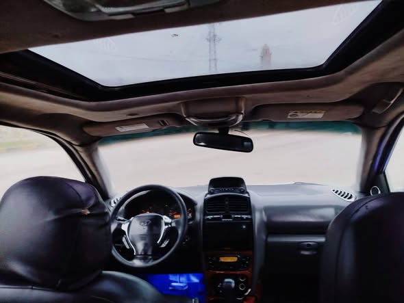 هيونداي سنتافي 2003 - صورة 3