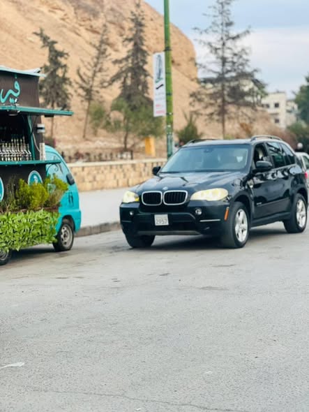 بي إم دبليو X5 2012 - صورة 3