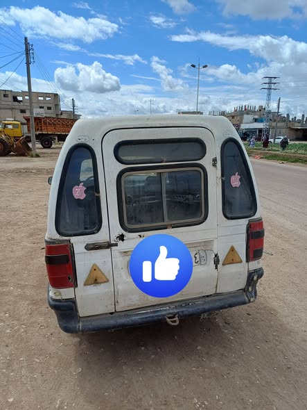 سكودا بيك أب 1996 - صورة 3