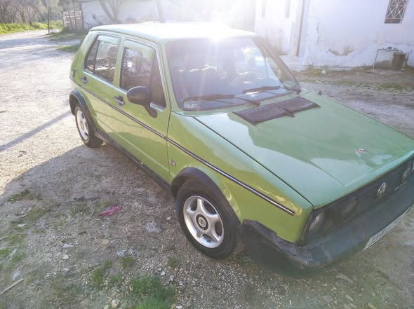 فولكس فاجن جولف 1977 - صورة 4