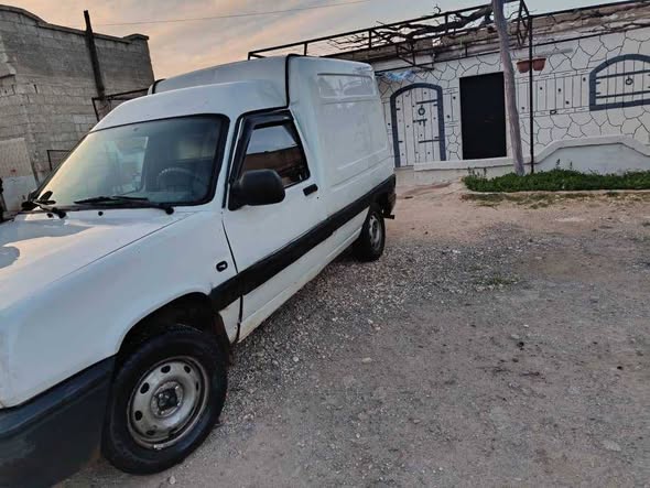 رينو اكسبرس 1998 - صورة 5