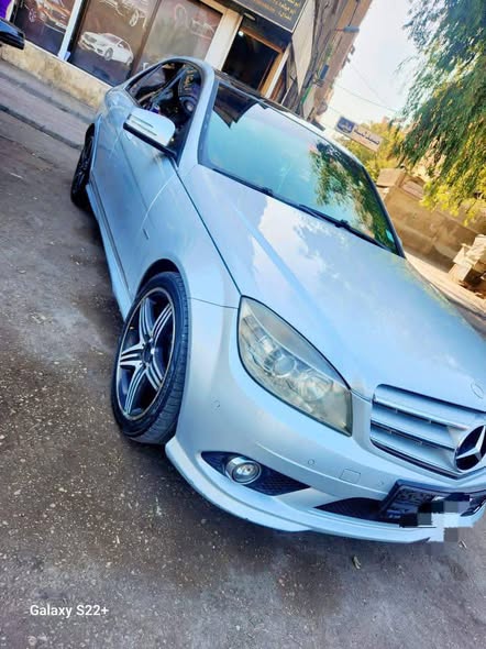 مرسيدس C200 2011 - صورة 1