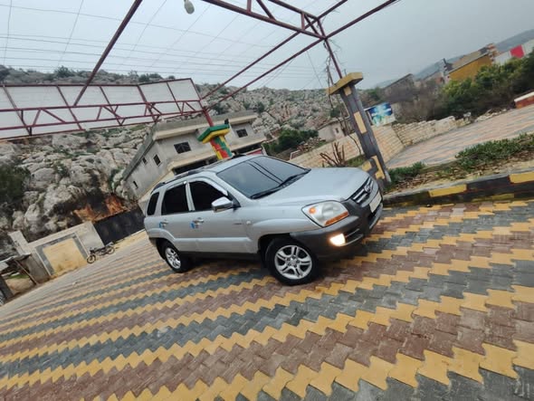 كيا سبورتاج 2005 - صورة 5