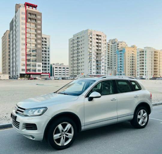 فولكس فاجن طوارق 2012 - صورة 2