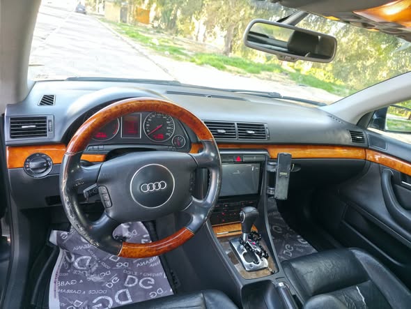 اودي A4 2004 - صورة 4