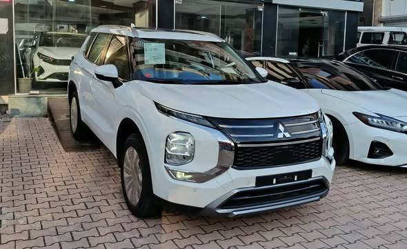 ميتسوبيشي أوتلاندر 2026 - صورة 2