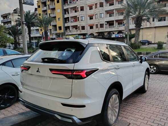 ميتسوبيشي أوتلاندر 2026 - صورة 3