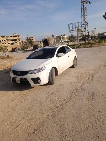 كيا سيراتو 2011 - صورة 2