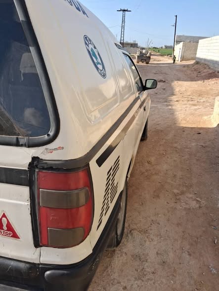 سكودا بيك أب 1998 - صورة 4