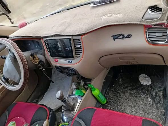 كيا ريو 2009 - صورة 2