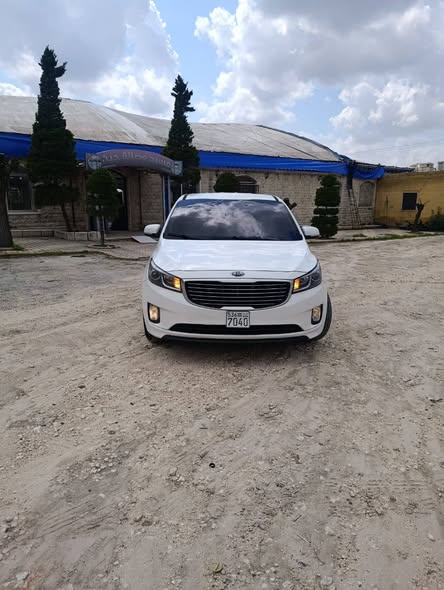 كيا سيدونا 2015 - صورة 3