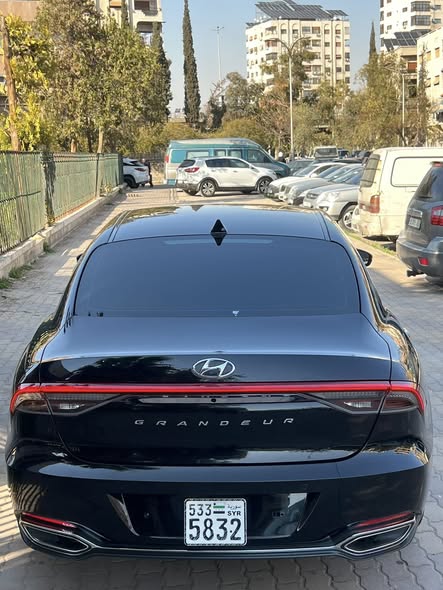 هيونداي أزيرا 2022 - صورة 2