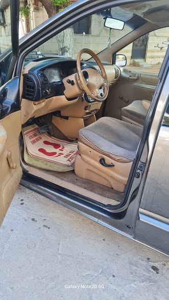 دودج جراند كرفان 2002 - صورة 5