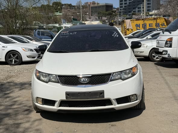 كيا فورتي 2010 - صورة 1