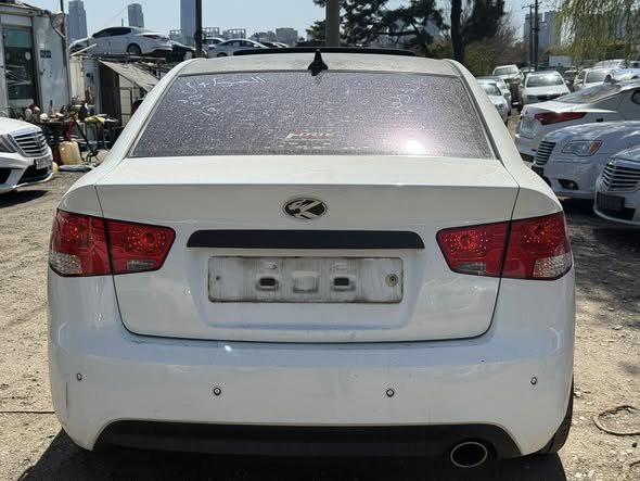 كيا فورتي 2010 - صورة 2