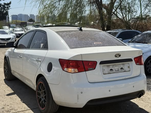 كيا فورتي 2010 - صورة 4