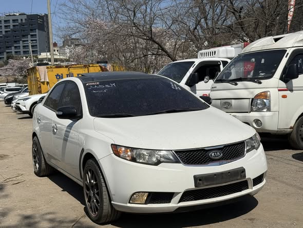 كيا فورتي 2010 - صورة 5