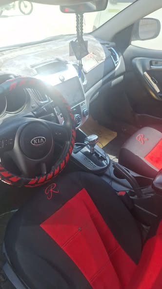 كيا فورتي 2010 - صورة 4