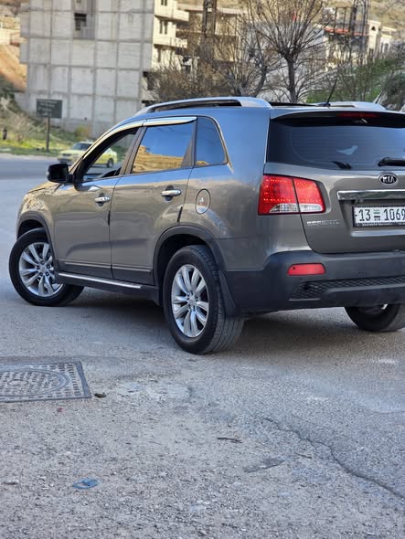 كيا سورينتو 2010 - صورة 2