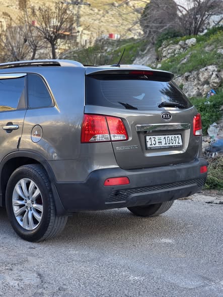 كيا سورينتو 2010 - صورة 3