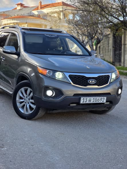 كيا سورينتو 2010 - صورة 4