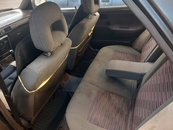 مازدا 323 1993 - صورة 5