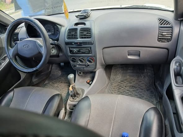 هيونداي اكسنت 2004 - صورة 5