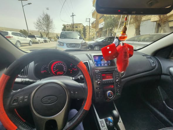 كيا فورتي 2010 - صورة 4