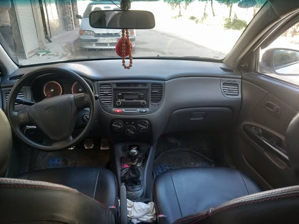 كيا ريو 2011 - صورة 3