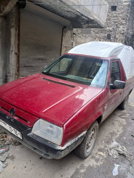 سكودا بيك اب 1993 - صورة 2