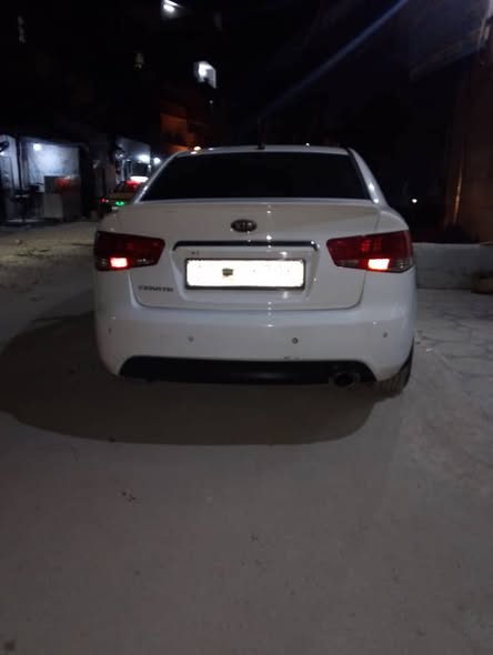 كيا سيراتو 2011 - صورة 2