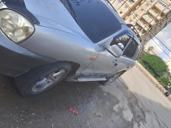 هيونداي سنتافيه 2005 - صورة 3