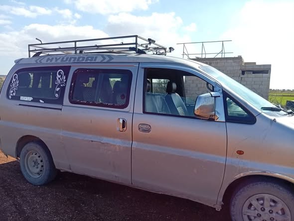 هيونداي ستاريكس 2004 - صورة 2