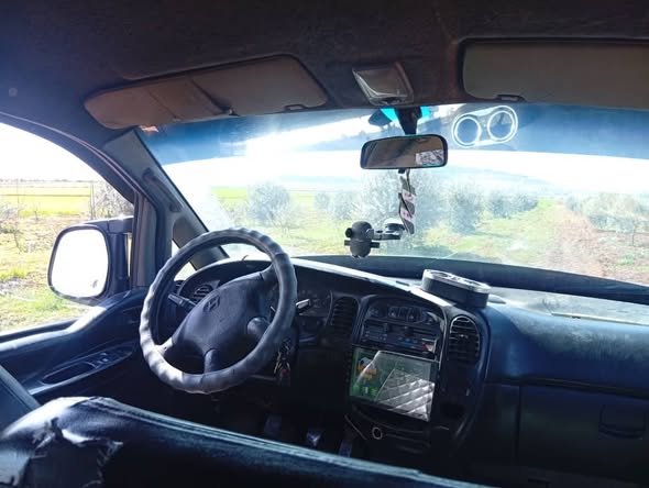 هيونداي ستاريكس 2004 - صورة 5