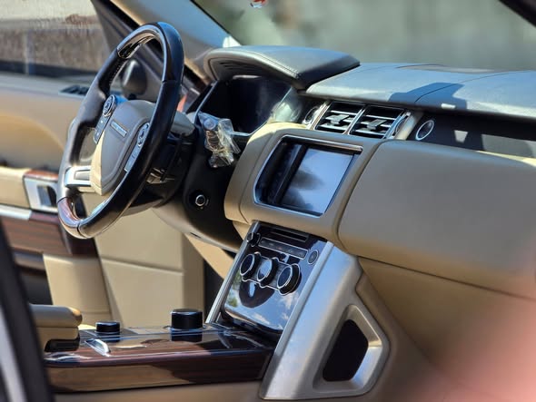 رانج روفر فوك 2015 - صورة 4