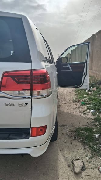 تويوتا لاندكروزر 2020 - صورة 3