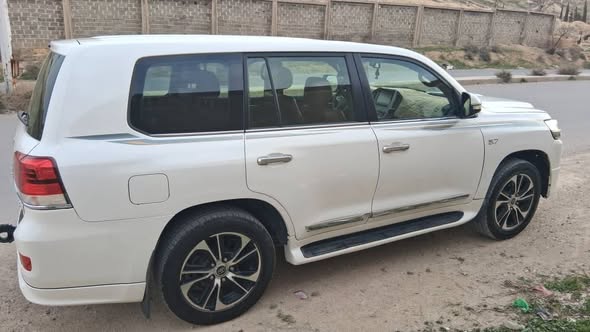 تويوتا لاندكروزر 2020 - صورة 5