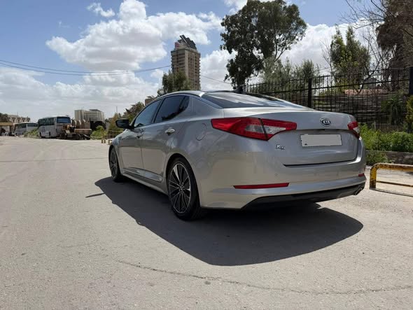 كيا K5 2011 - صورة 4