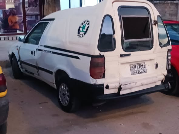 سكودا بيك أب 2000 - صورة 2