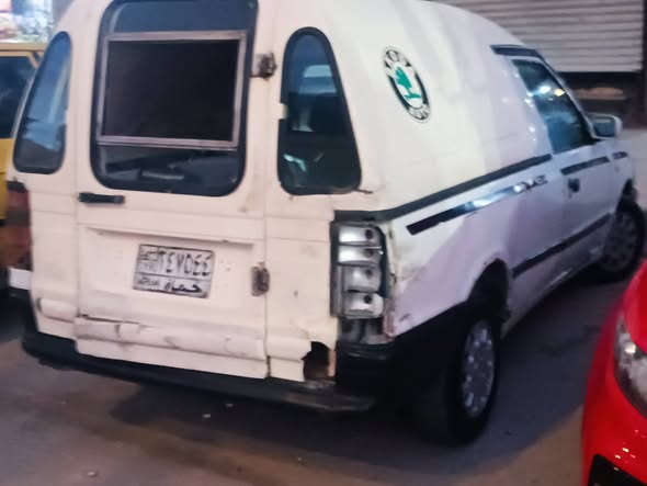 سكودا بيك أب 2000 - صورة 4